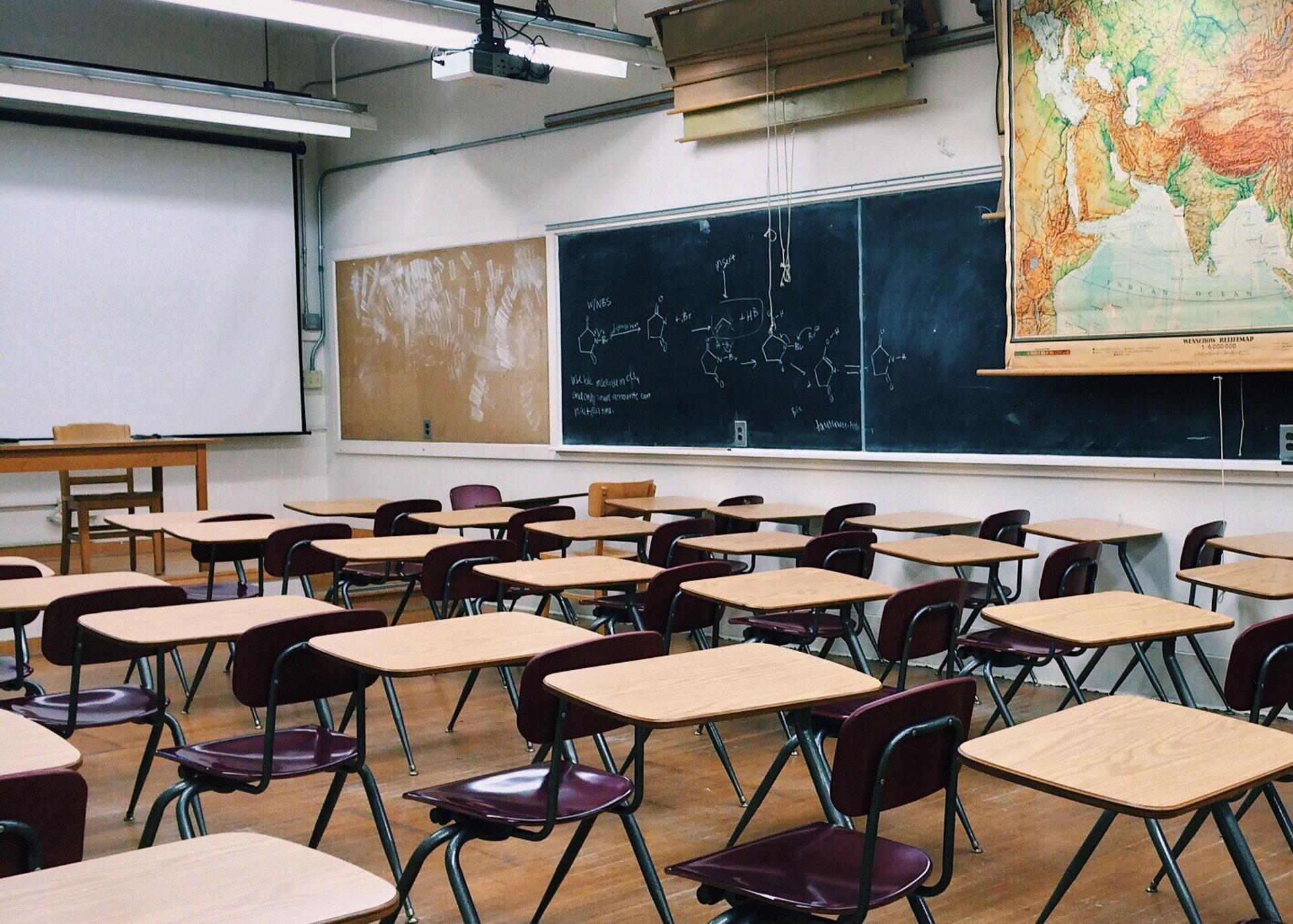 学校物业投标书